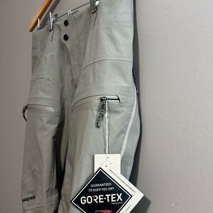 NWT Patagonia Untracked Gore-Tex Pants - Men’s Small - Seabird Grey (FA24)